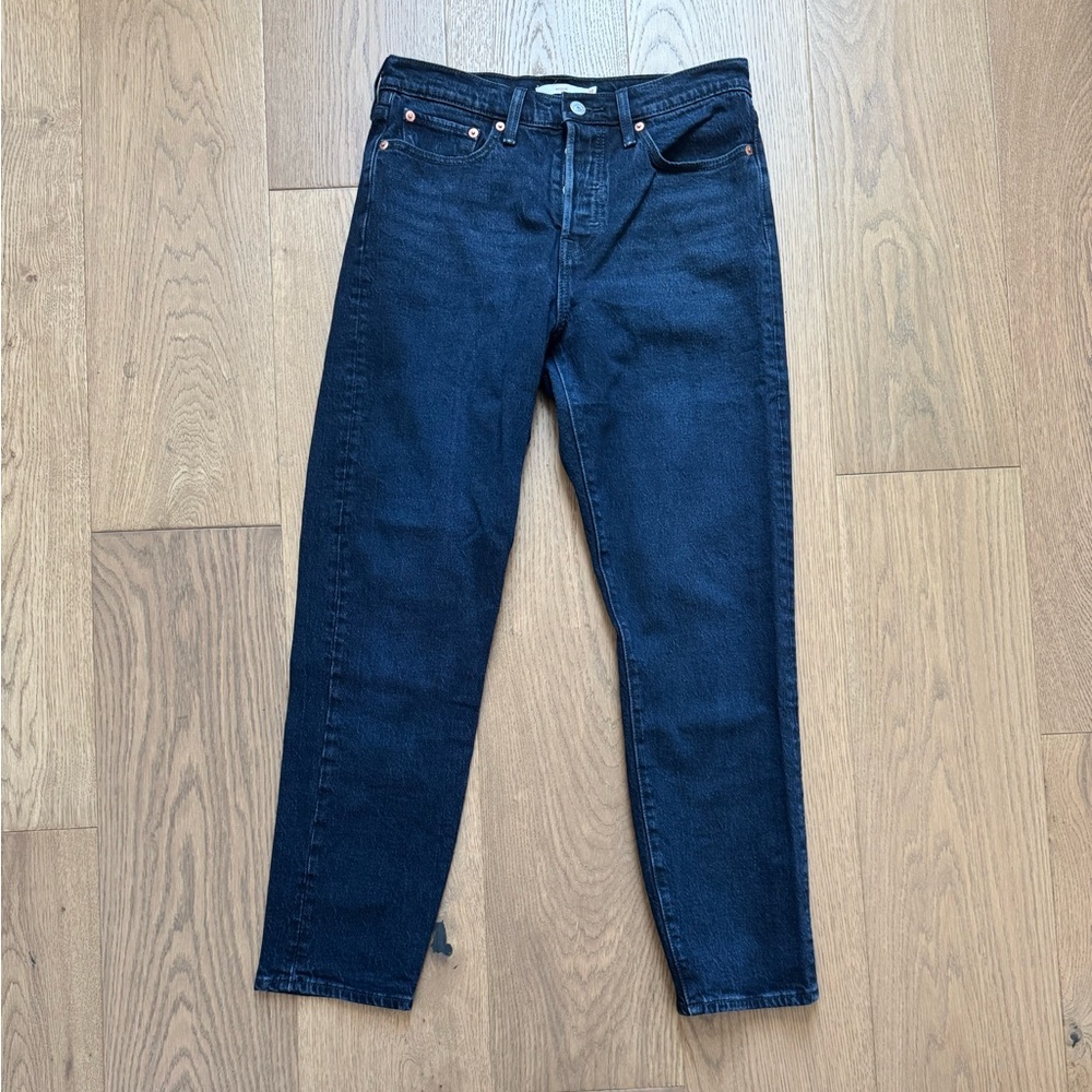 Levi's Wedgie Icon Denim Taper Jeans - Size 28 - EUC - Black Wash